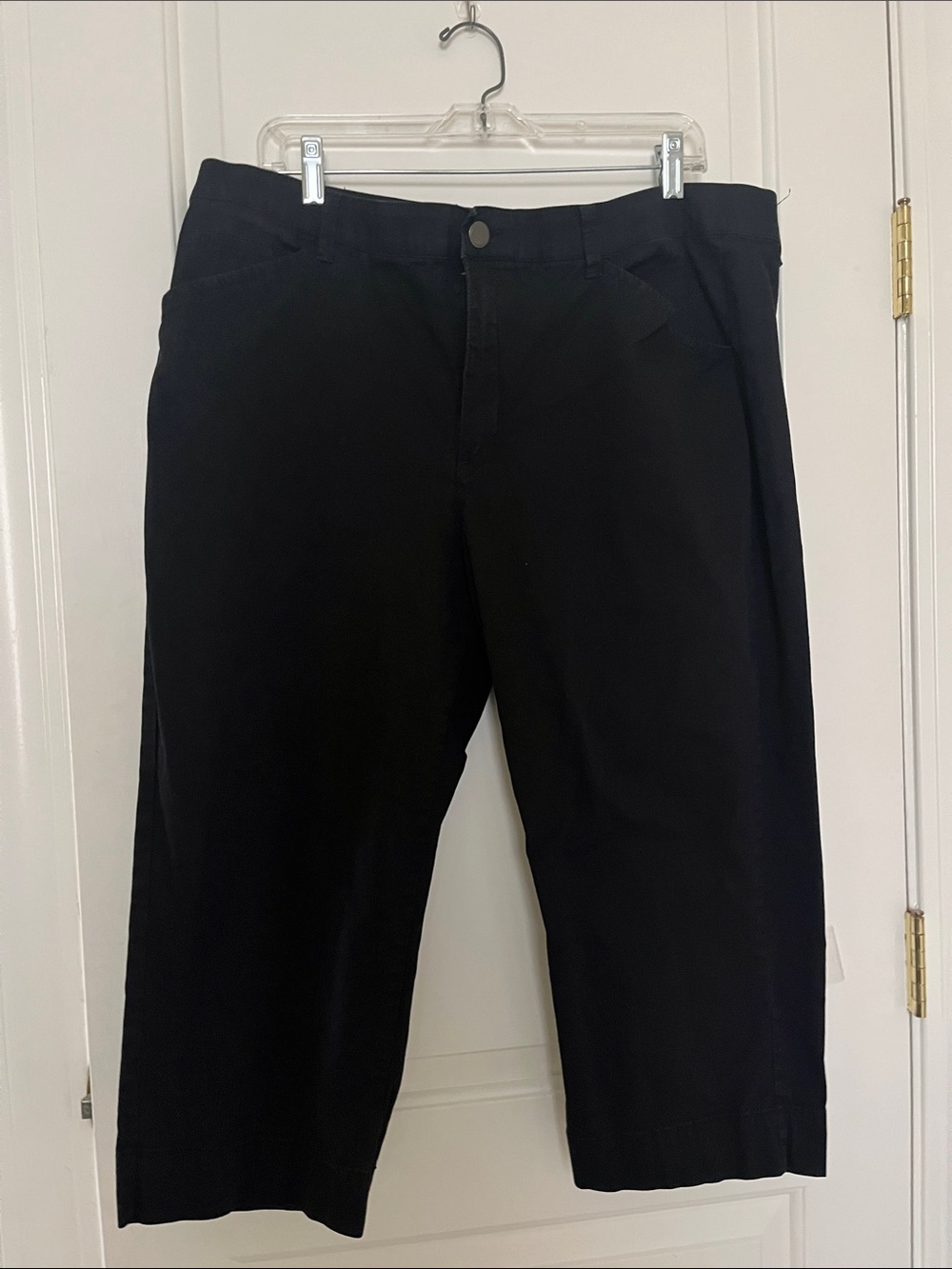 Bandolino Black Women's Capri pants size 18